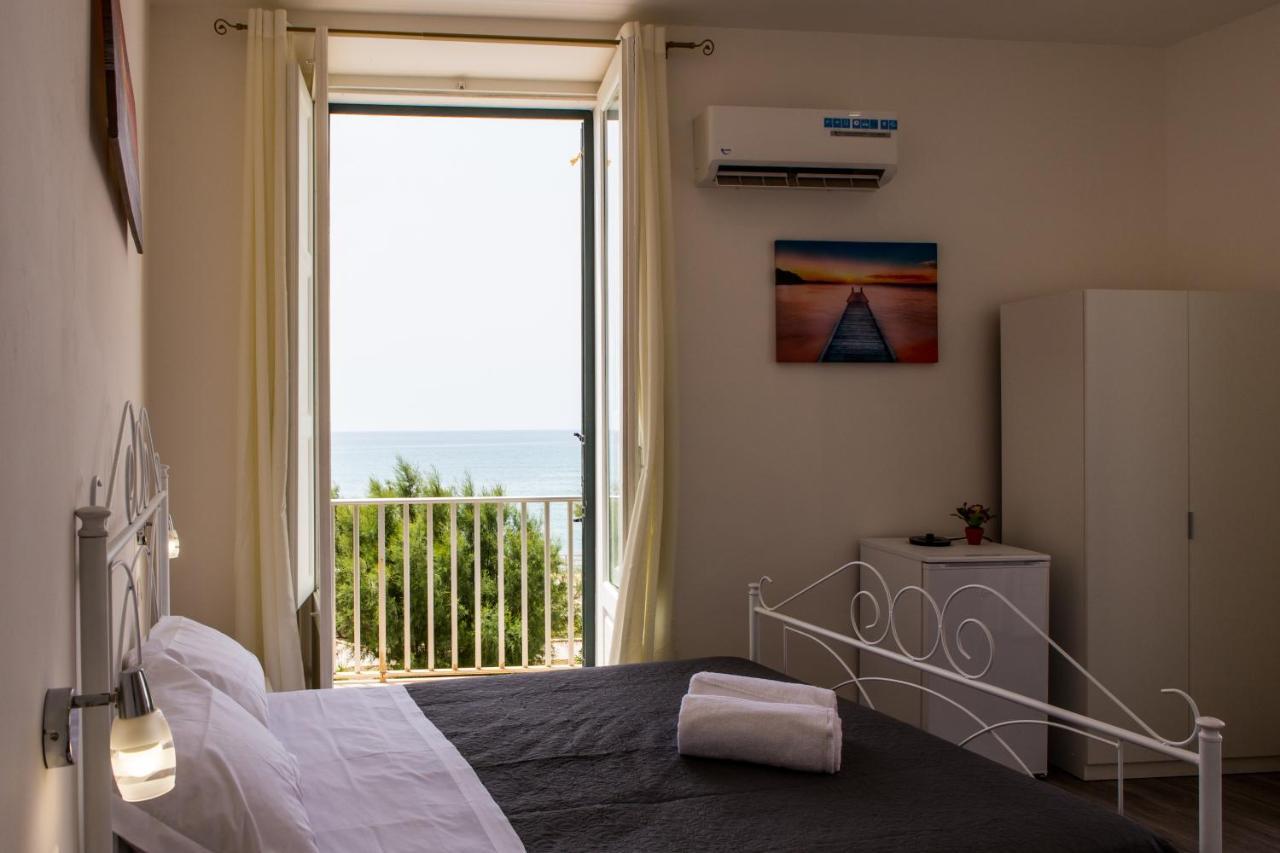 Sea Beach Pozzallo Exterior foto