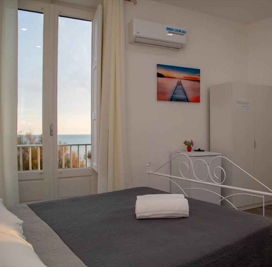 Sea Beach Pozzallo Exterior foto